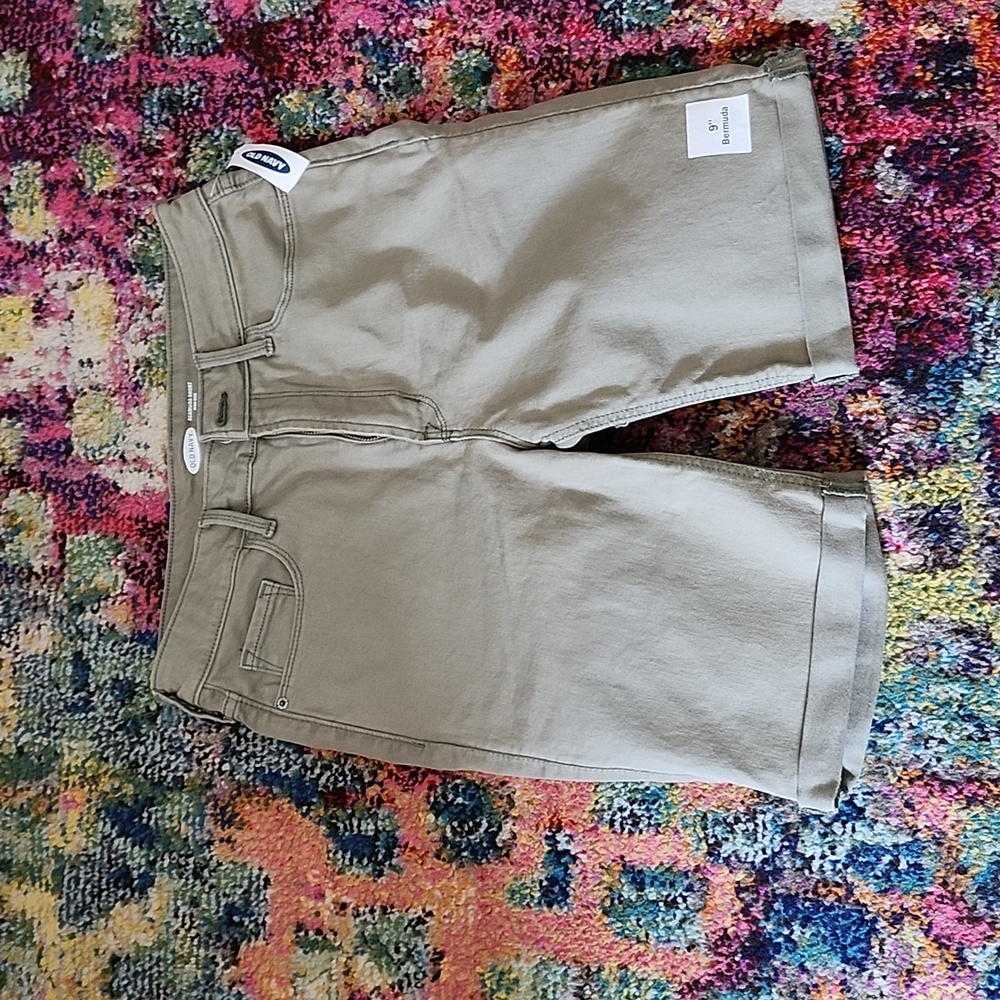 Women's Old Navy NWT High Rise Bermuda Shorts